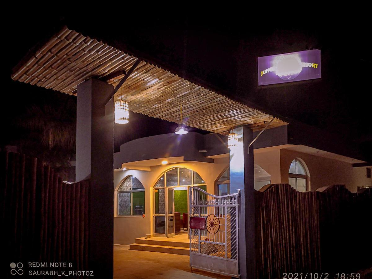 Hotel Jungle Palace Resort Umariā 외부 사진