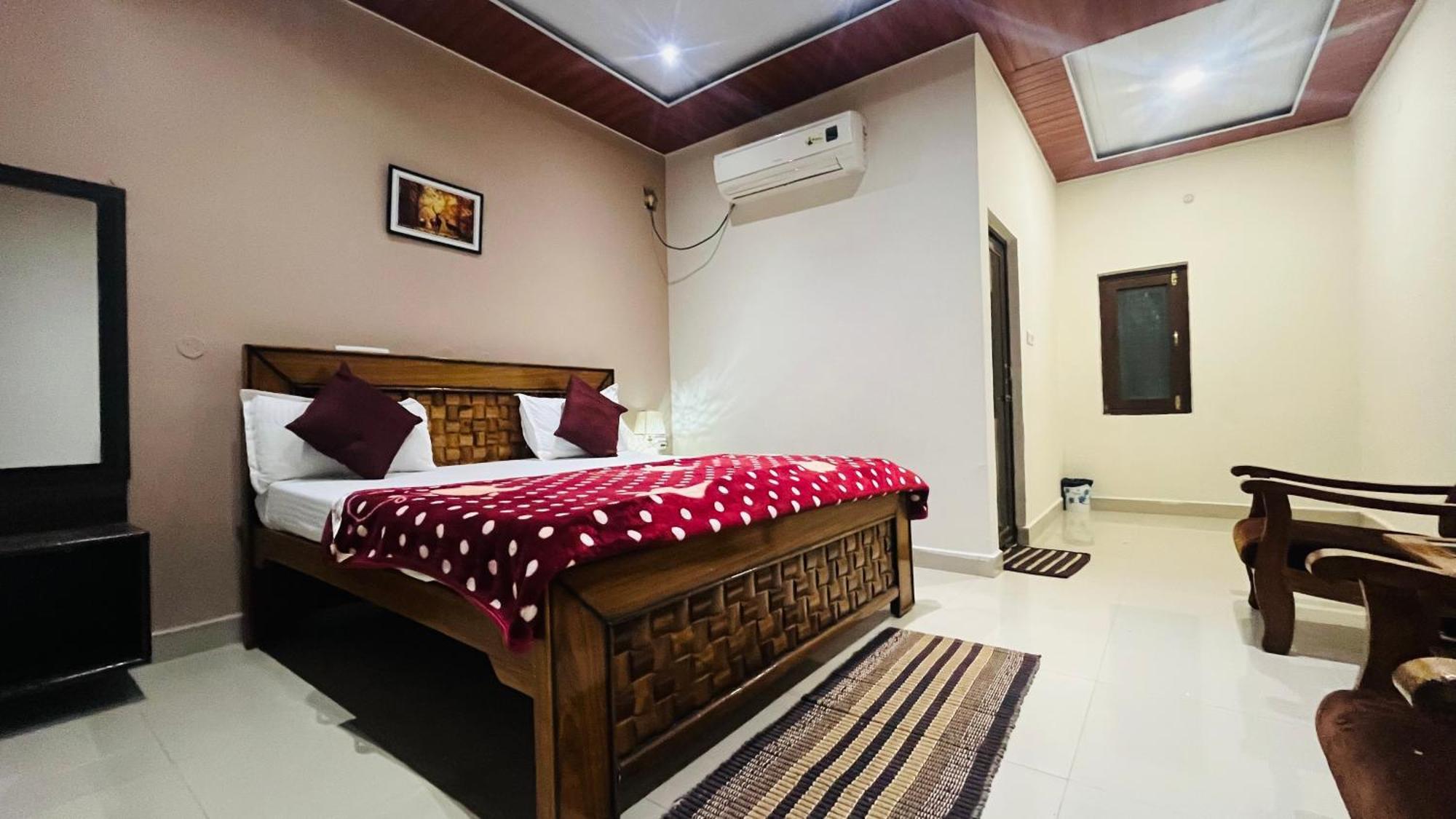 Hotel Jungle Palace Resort Umariā 외부 사진